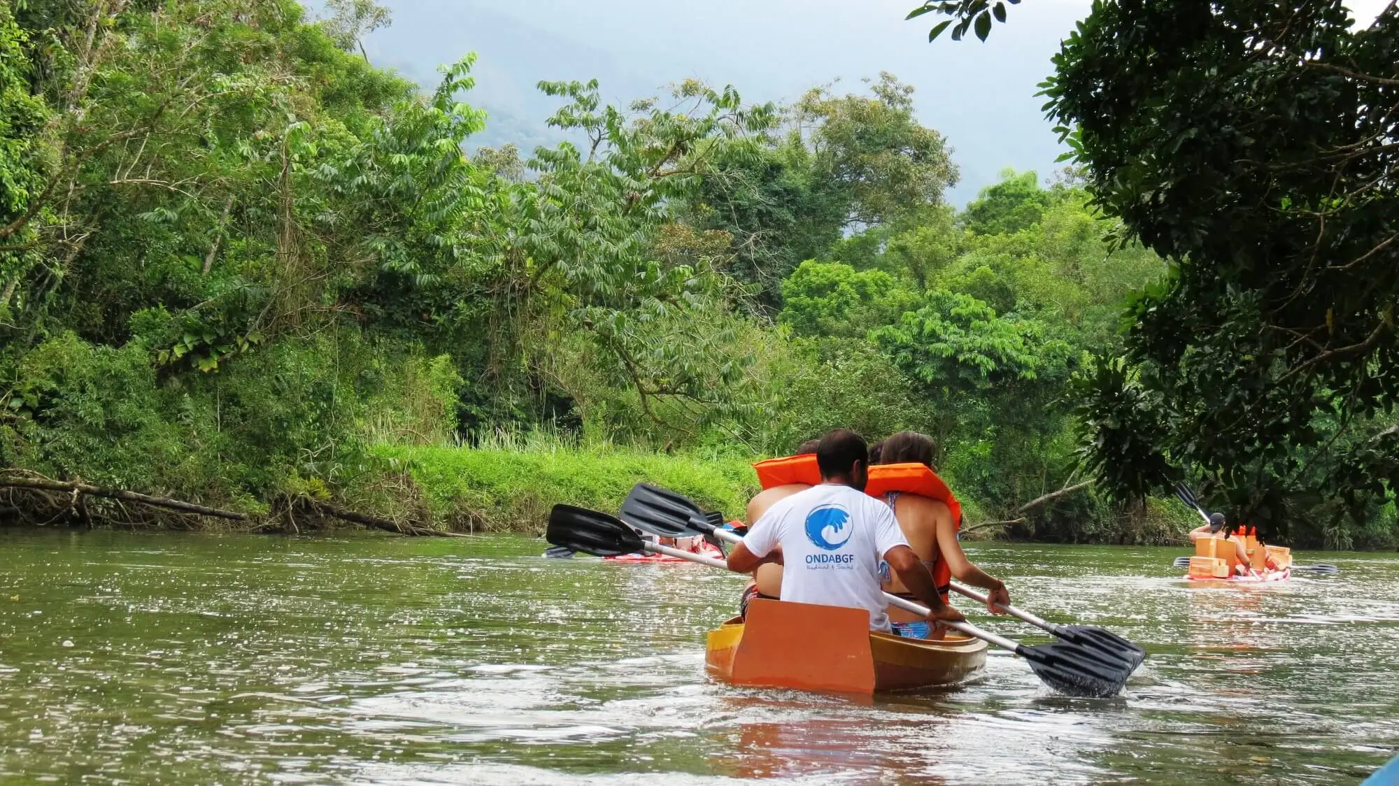 Passeio de Canoa e Caiaque